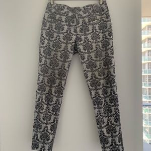 Anthropologie Charlie Ankle grey damask pants 0